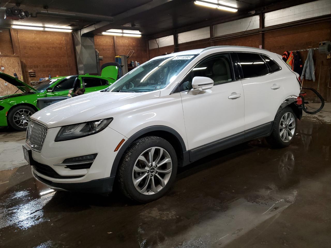 5LMCJ2D9XKUL26052 LINCOLN MKC Photo 1