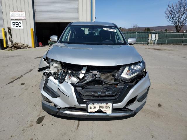  NISSAN ROGUE 2018 Серебристый