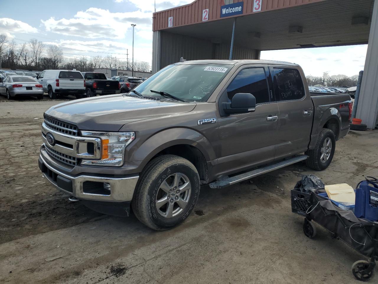 2018 Ford F150 Supercrew продається в Fort Wayne, IN - Minor Dent/Scratches