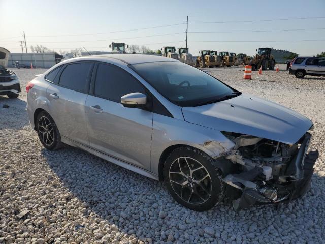 Sedans FORD FOCUS 2015 Silver
