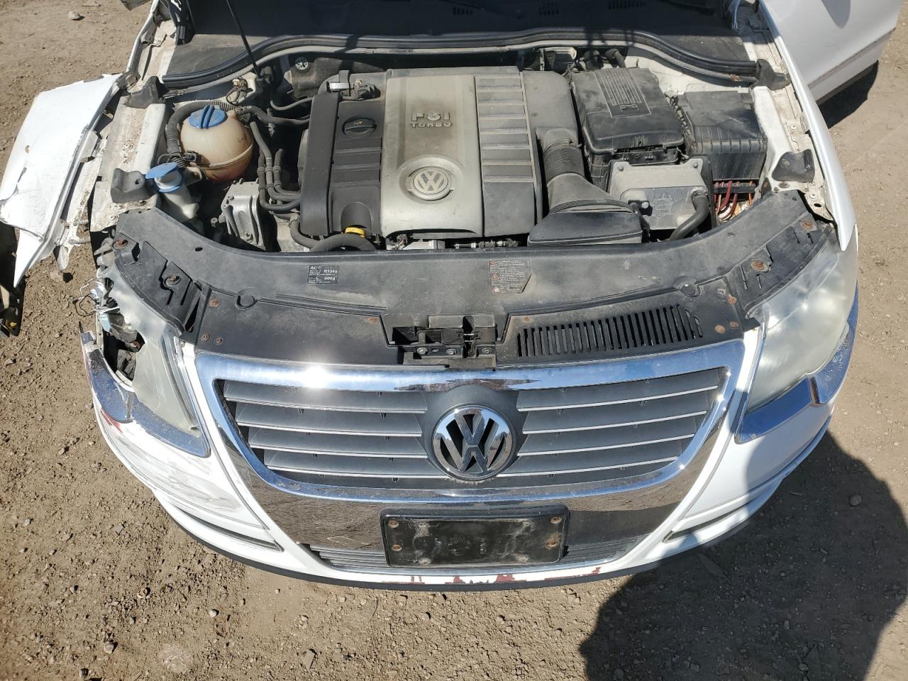 2006 Volkswagen Passat 2.0T Luxury VIN: WVWEK73CX6P129832 Lot: 51852695