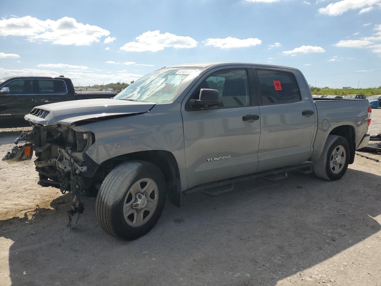 2019 Toyota Tundra Crewmax Sr5 იყიდება West Palm Beach-ში, FL - Front End