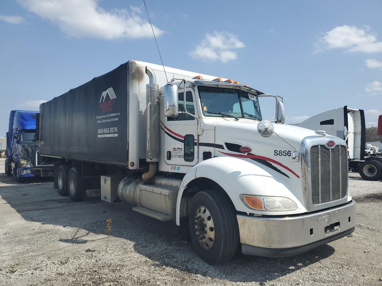 2014 Peterbilt 384 Flatbed Truck for Sale in Dyer, IN - Minor Dent/Scratches