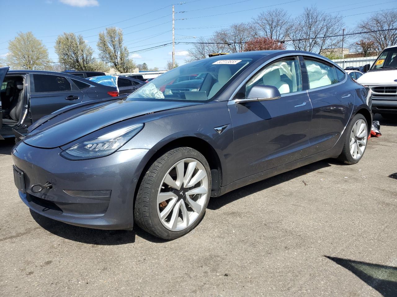 2020 Tesla Model 3 na sprzedaż w Moraine, OH - Front End