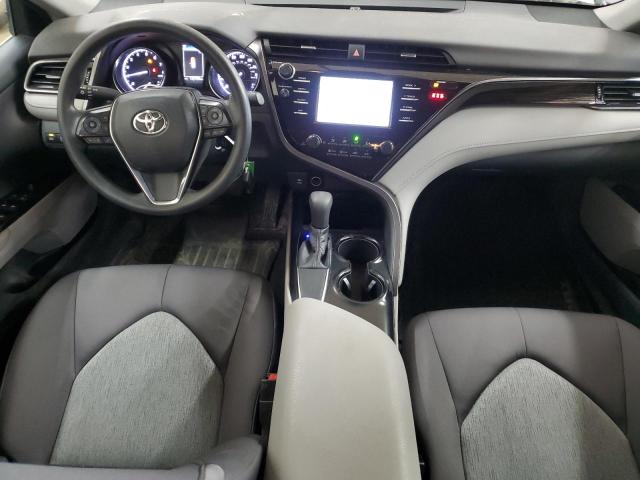  TOYOTA CAMRY 2019 Srebrny