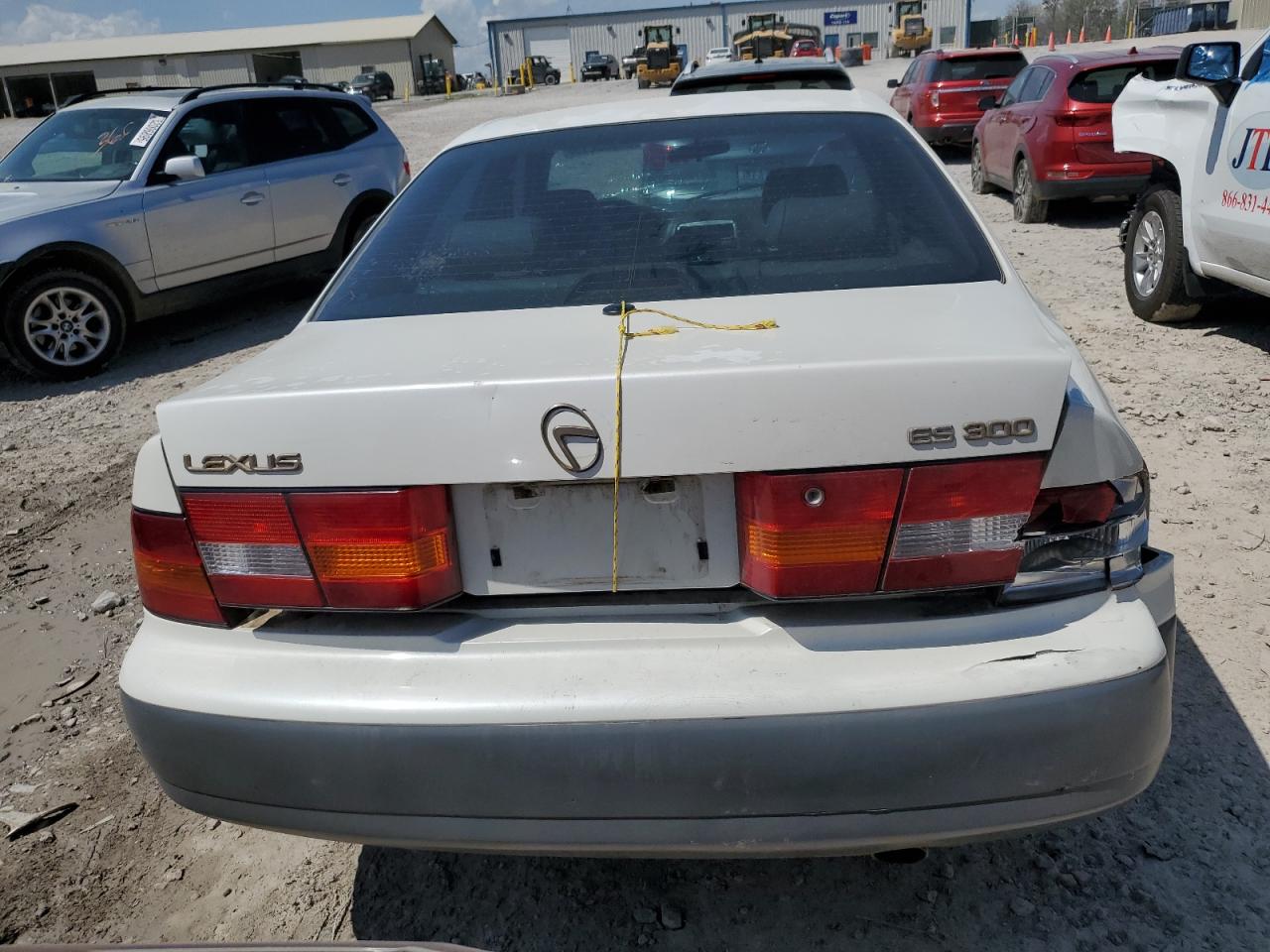 1998 Lexus Es 300 VIN: JT8BF28G0W5025303 Lot: 51935215