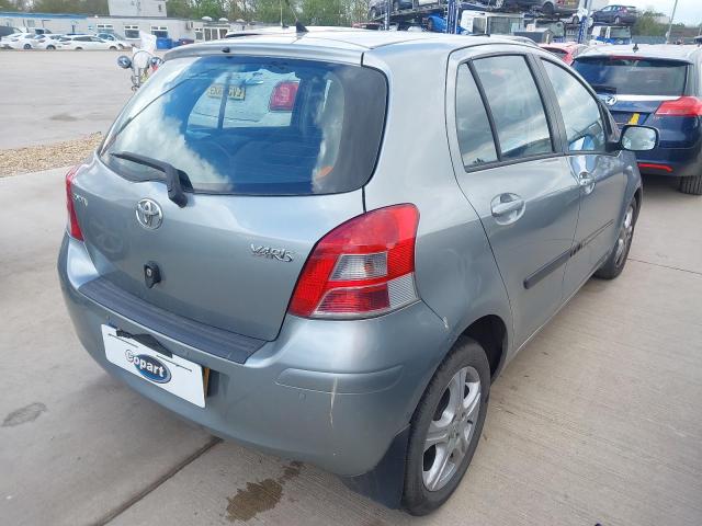 2010 TOYOTA YARIS TR V