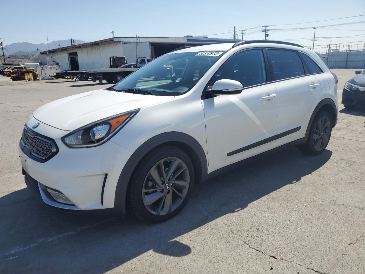 2017 Kia Niro Ex na sprzedaż w Sun Valley, CA - Rear End