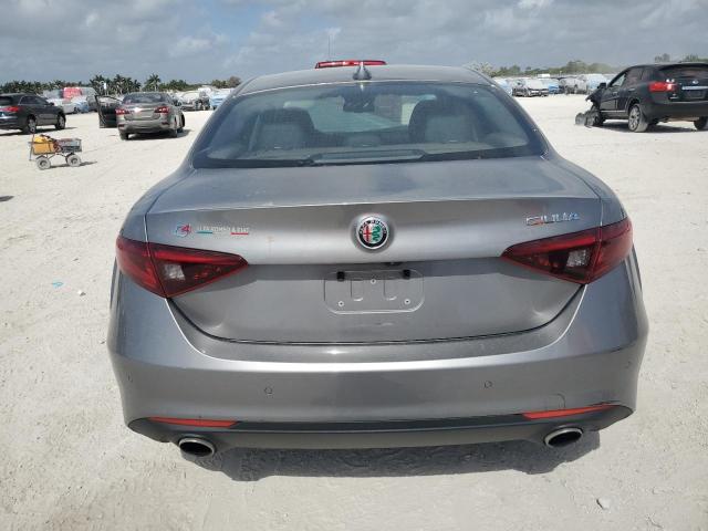  ALFA ROMEO GIULIA 2017 Сріблястий