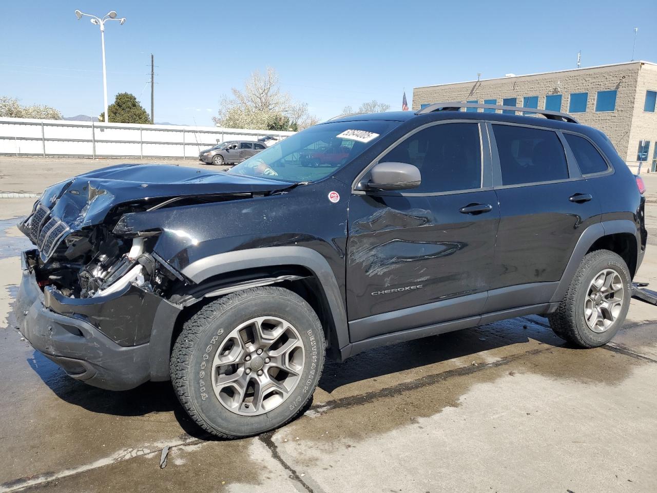 2020 Jeep Cherokee Trailhawk for Sale in Littleton, CO - Front End