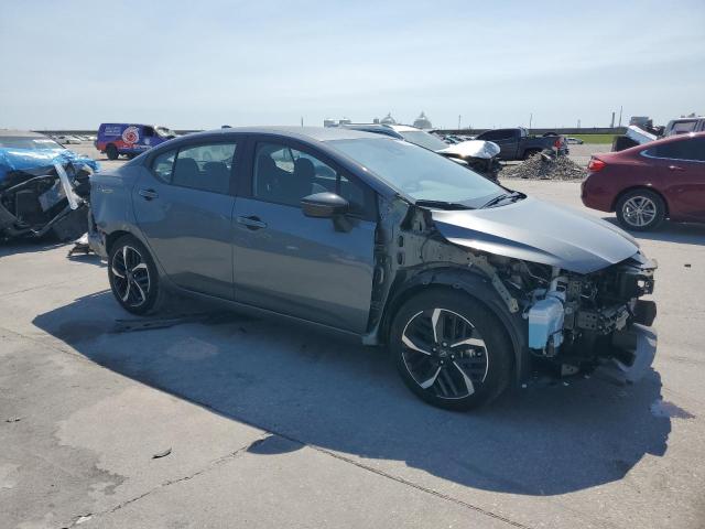  NISSAN VERSA 2023 Szary