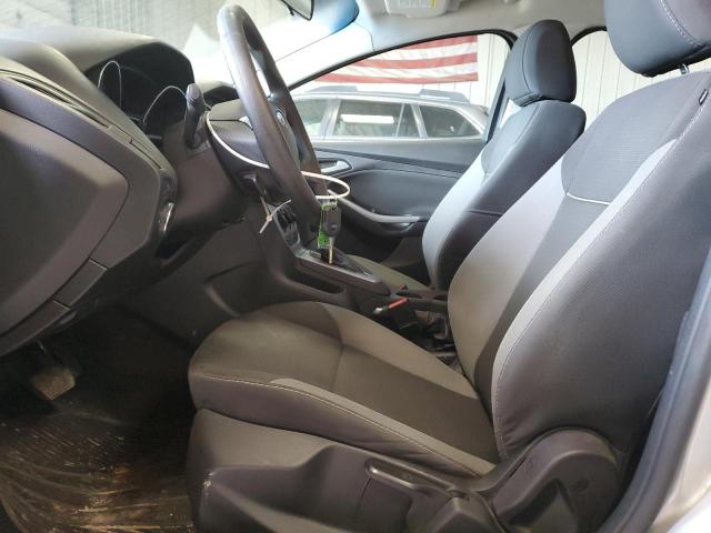 Sedans FORD FOCUS 2014 Silver