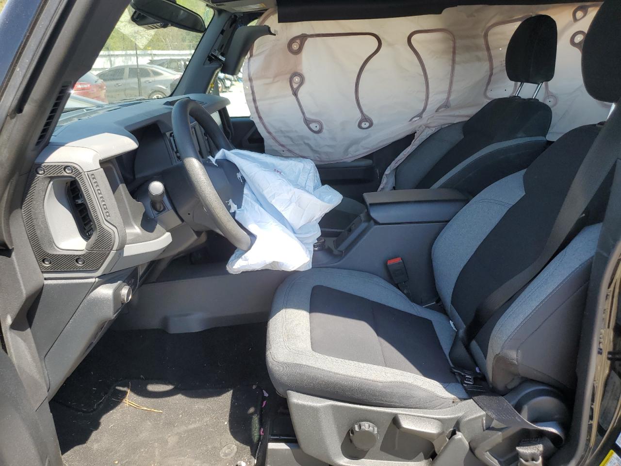 2022 Ford Bronco Base VIN: 1FMDE5AH6NLB45971 Lot: 53717875