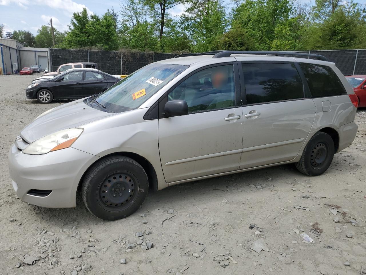 2010 Toyota Sienna Ce for Sale in Waldorf, MD - Side