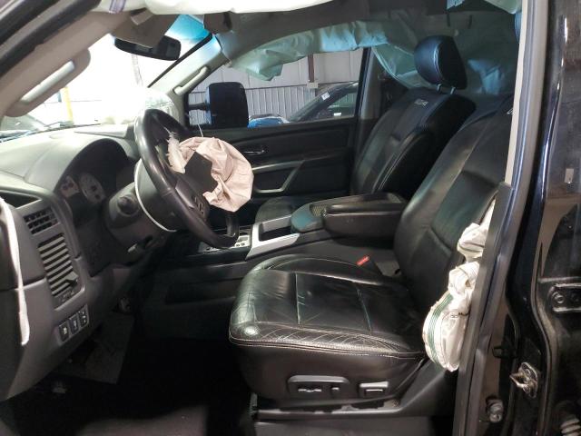  NISSAN TITAN 2015 Czarny