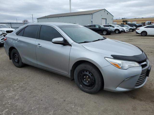  TOYOTA CAMRY 2016 Серебристый