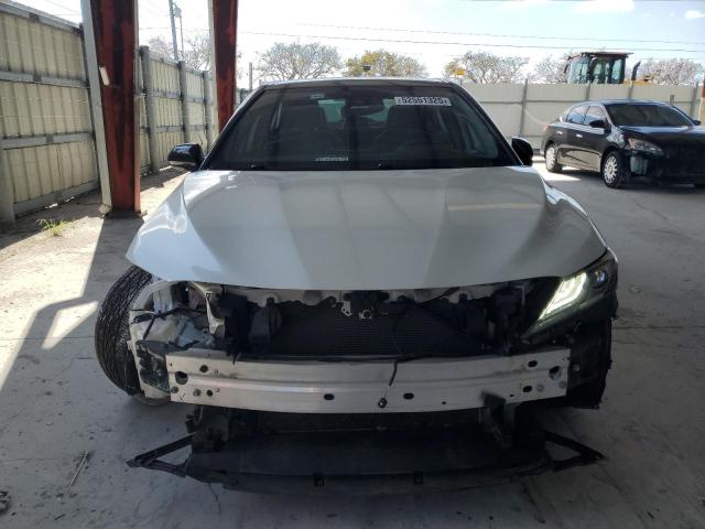  TOYOTA CAMRY 2021 White