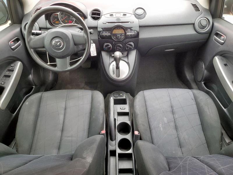  MAZDA 2 2014 Красный