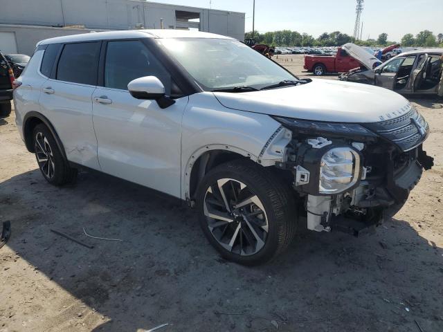  MITSUBISHI OUTLANDER 2022 White