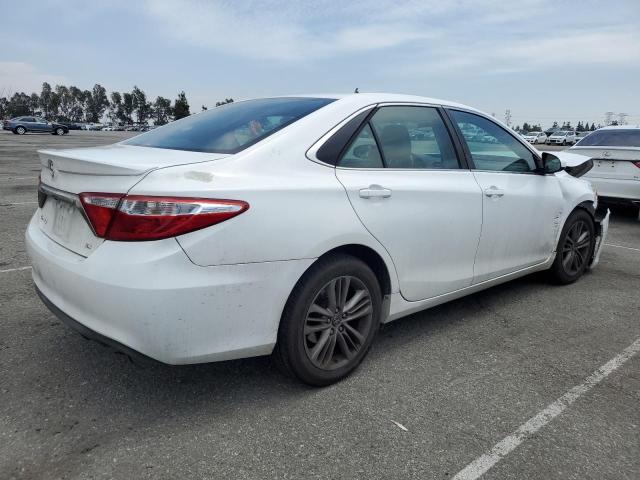  TOYOTA CAMRY 2016 Белый