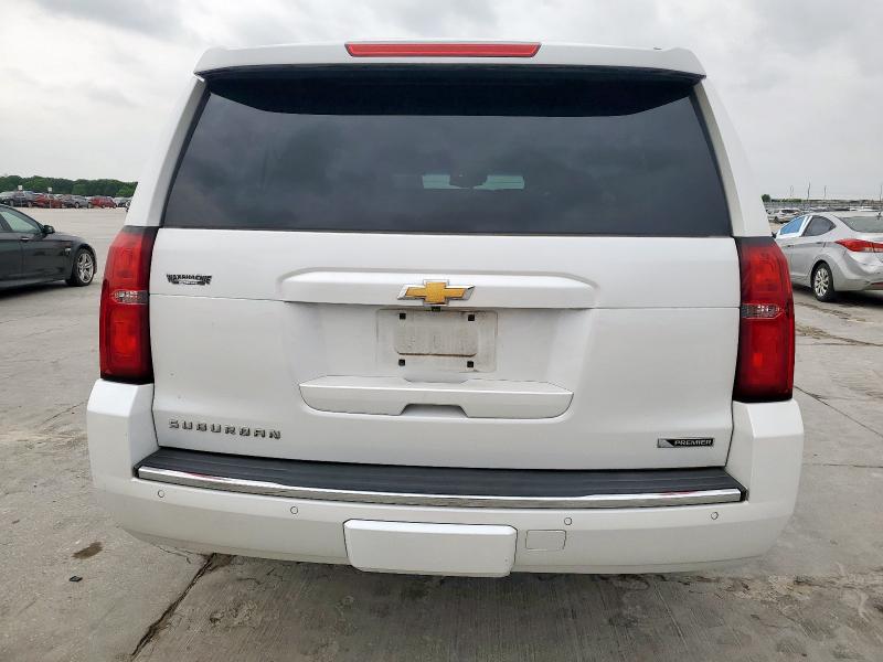  CHEVROLET SUBURBAN 2018 Белы