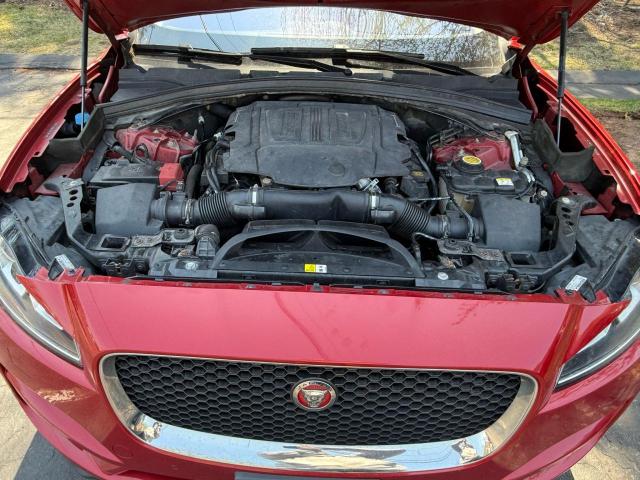 Parquets JAGUAR F-PACE 2017 Czerwony