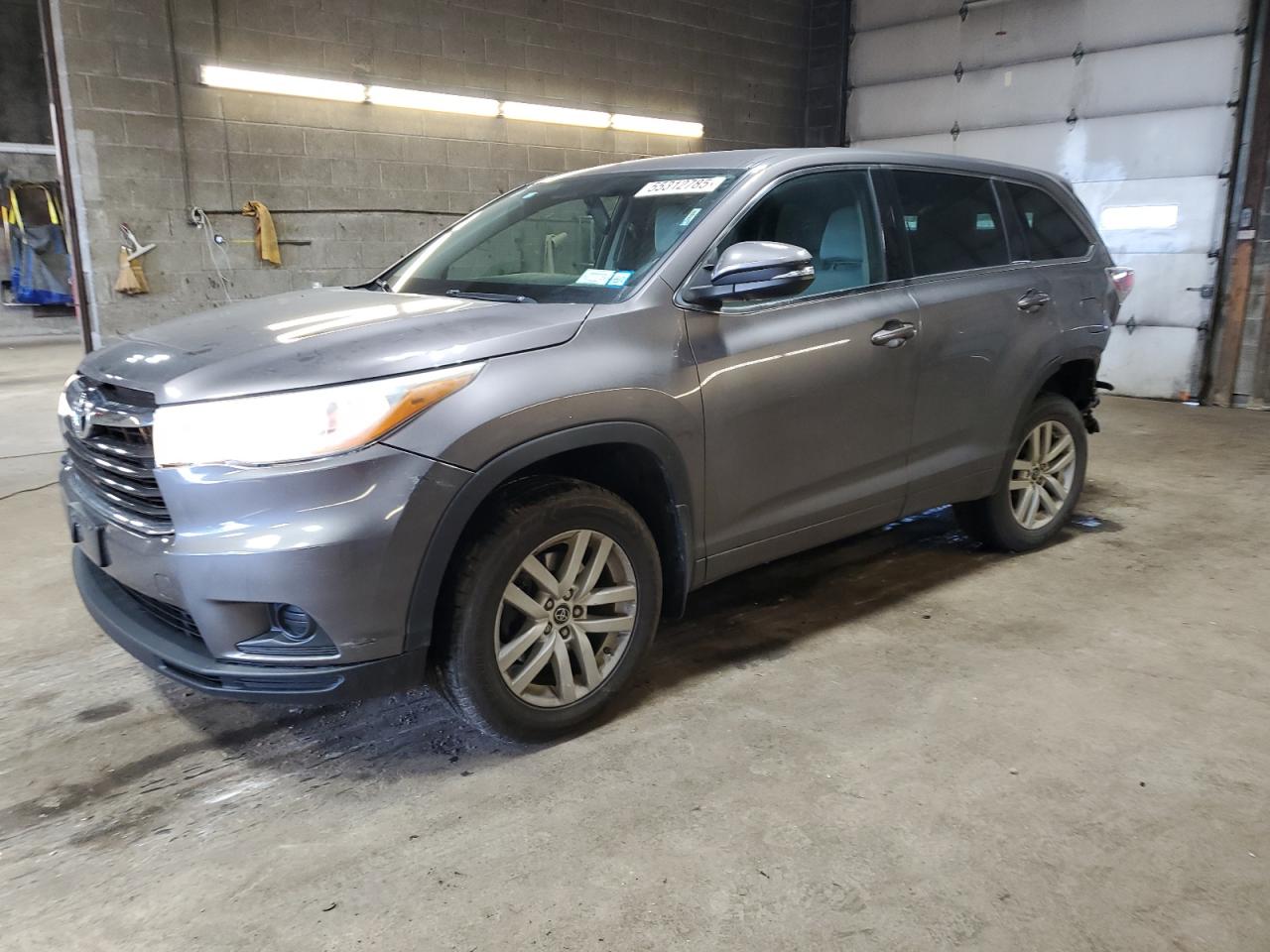 2016 Toyota Highlander Le de vânzare în Angola, NY - Rear End