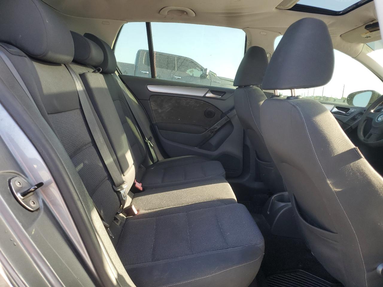 2011 Volkswagen Golf VIN: WVWDA7AJXBW265104 Lot: 55124435