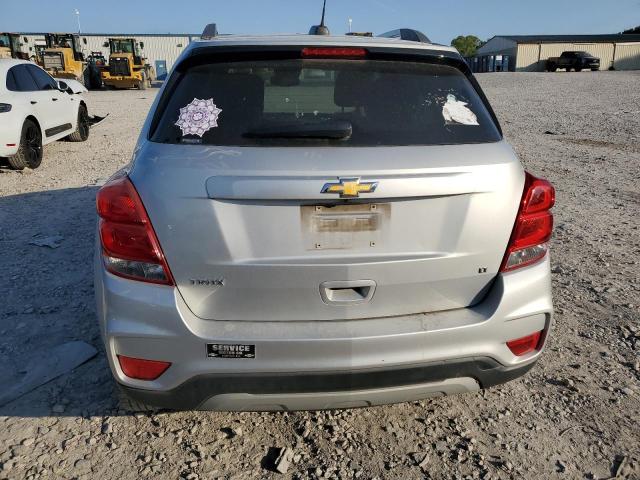 Parquets CHEVROLET TRAX 2017 Srebrny