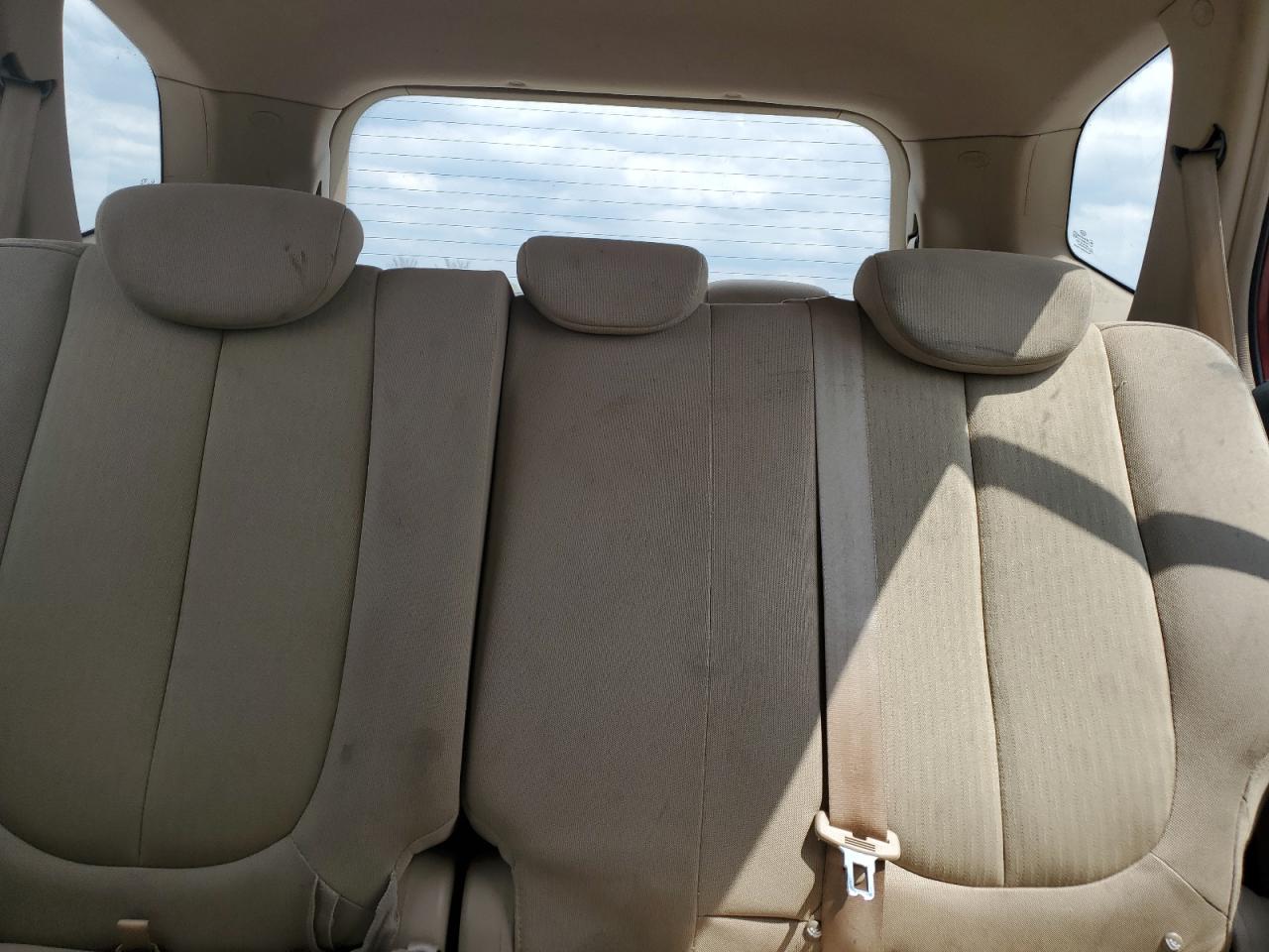2007 Kia Rondo Base VIN: KNAFG525477055531 Lot: 52850155
