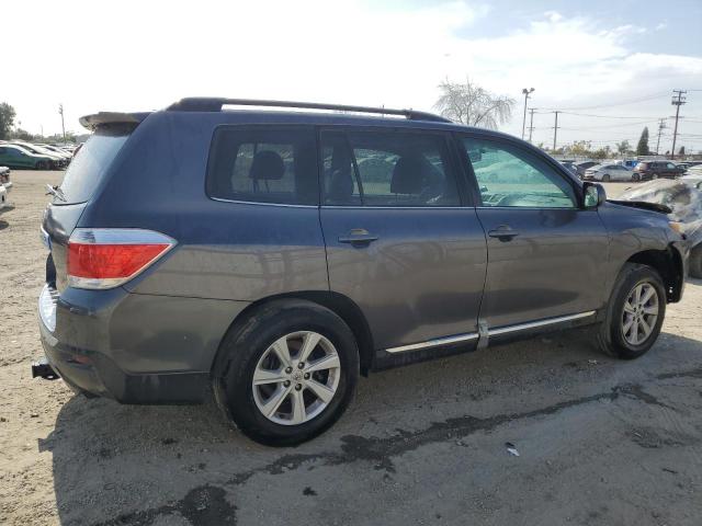 Паркетники TOYOTA HIGHLANDER 2013 Серый