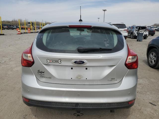  FORD FOCUS 2014 Srebrny