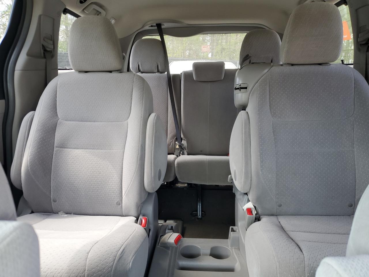 2015 Toyota Sienna Le VIN: 5TDKK3DC4FS555435 Lot: 54055525