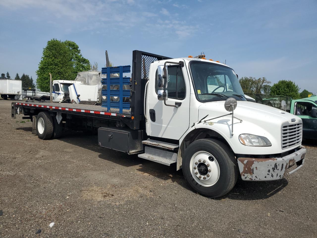 2016 Freightliner Business Class M2 Flat Bed Truck for Sale in Woodburn, OR - Normal Wear