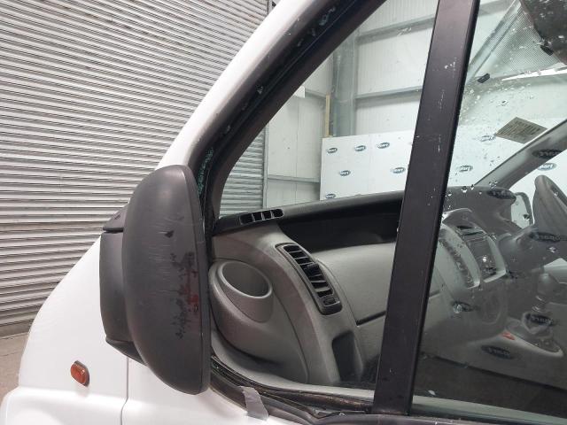 2008 VAUXHALL VIVARO 270
