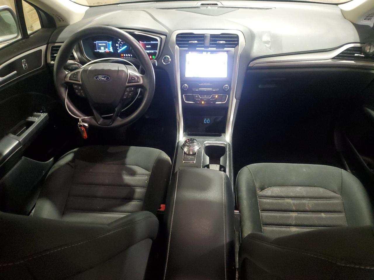 2019 Ford Fusion Se VIN: 3FA6P0LU3KR124812 Lot: 54026605