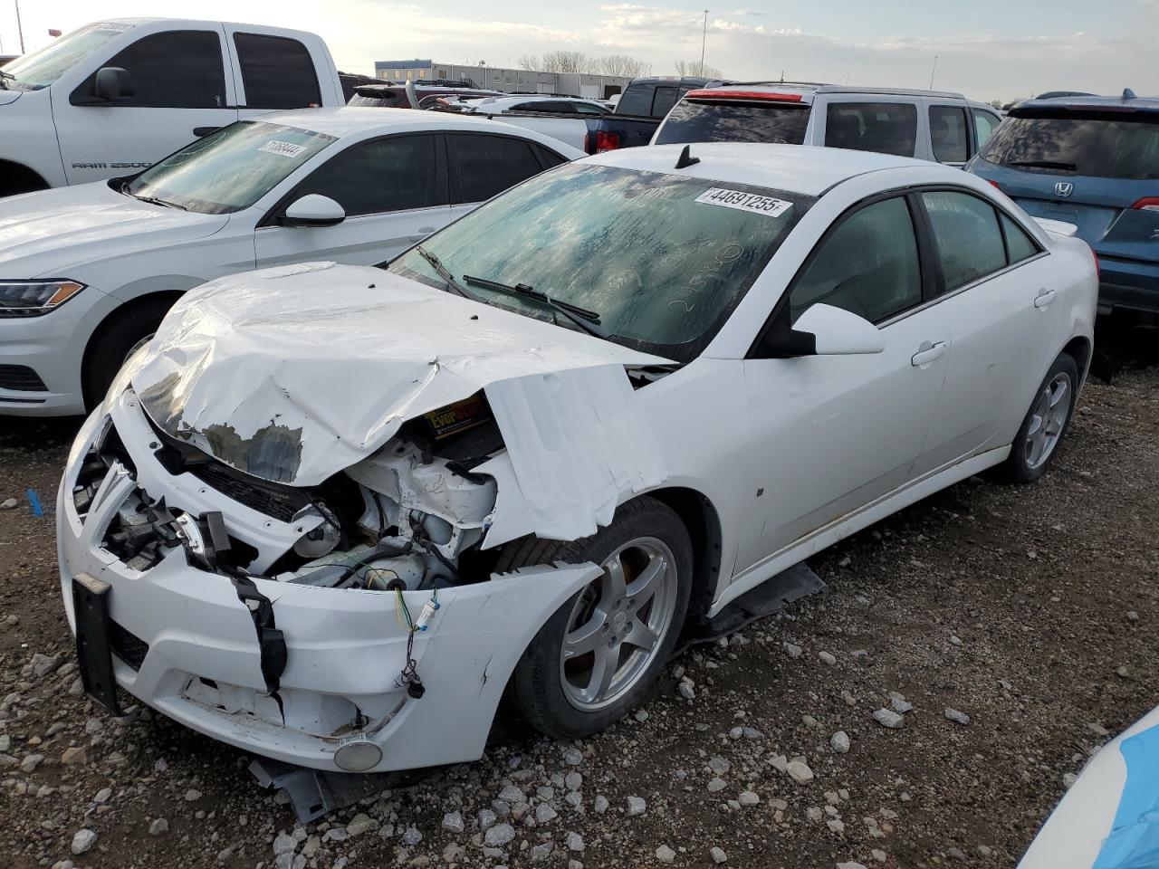 2009 Pontiac G6 за продажба в Greenwood, NE - Front End