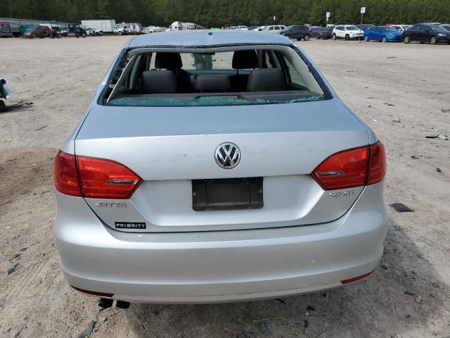  VOLKSWAGEN JETTA 2013 Сріблястий