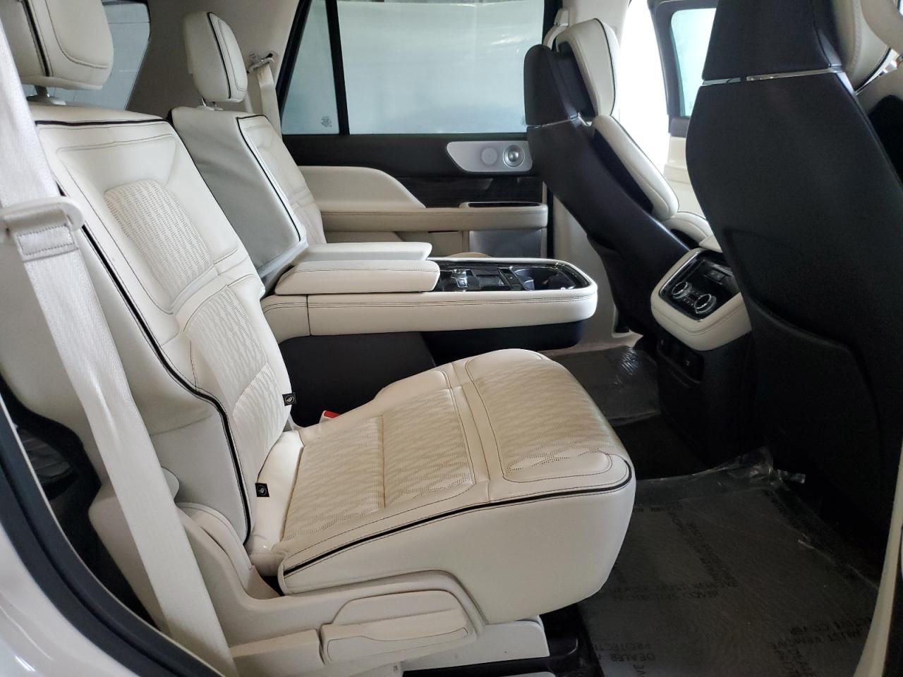 2019 Lincoln Navigator Black Label VIN: 5LMJJ2TT2KEL10927 Lot: 53637425