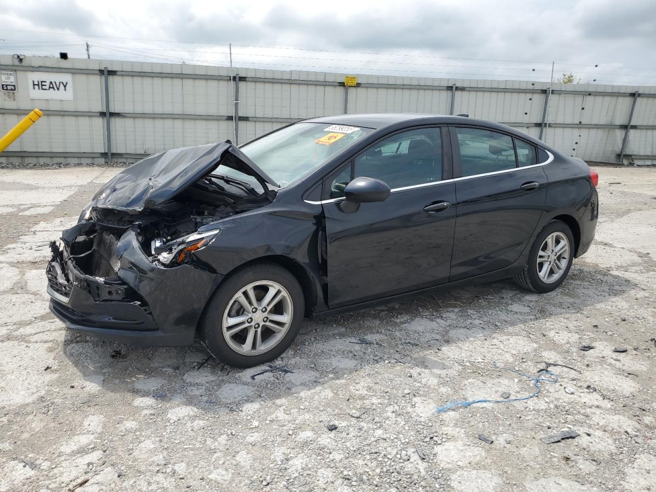 2017 Chevrolet Cruze Lt for Sale in Walton, KY - Front End