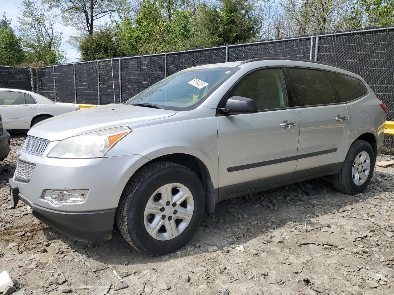 2011 Chevrolet Traverse Ls for Sale in Waldorf, MD - Minor Dent/Scratches