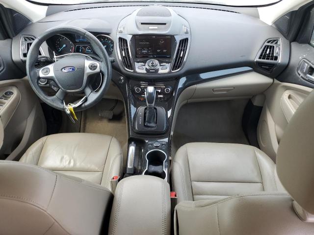 Паркетники FORD ESCAPE 2015 Белы