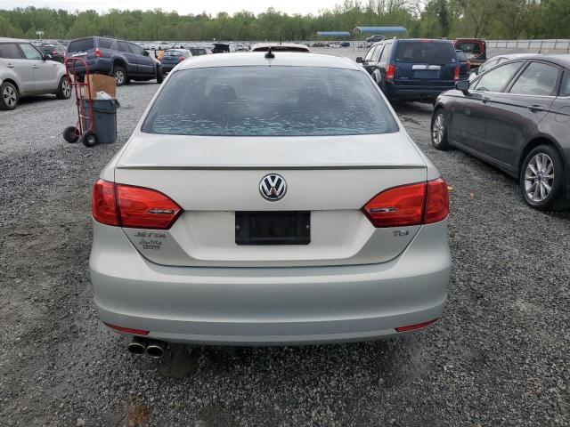  VOLKSWAGEN JETTA 2019 Kremowy