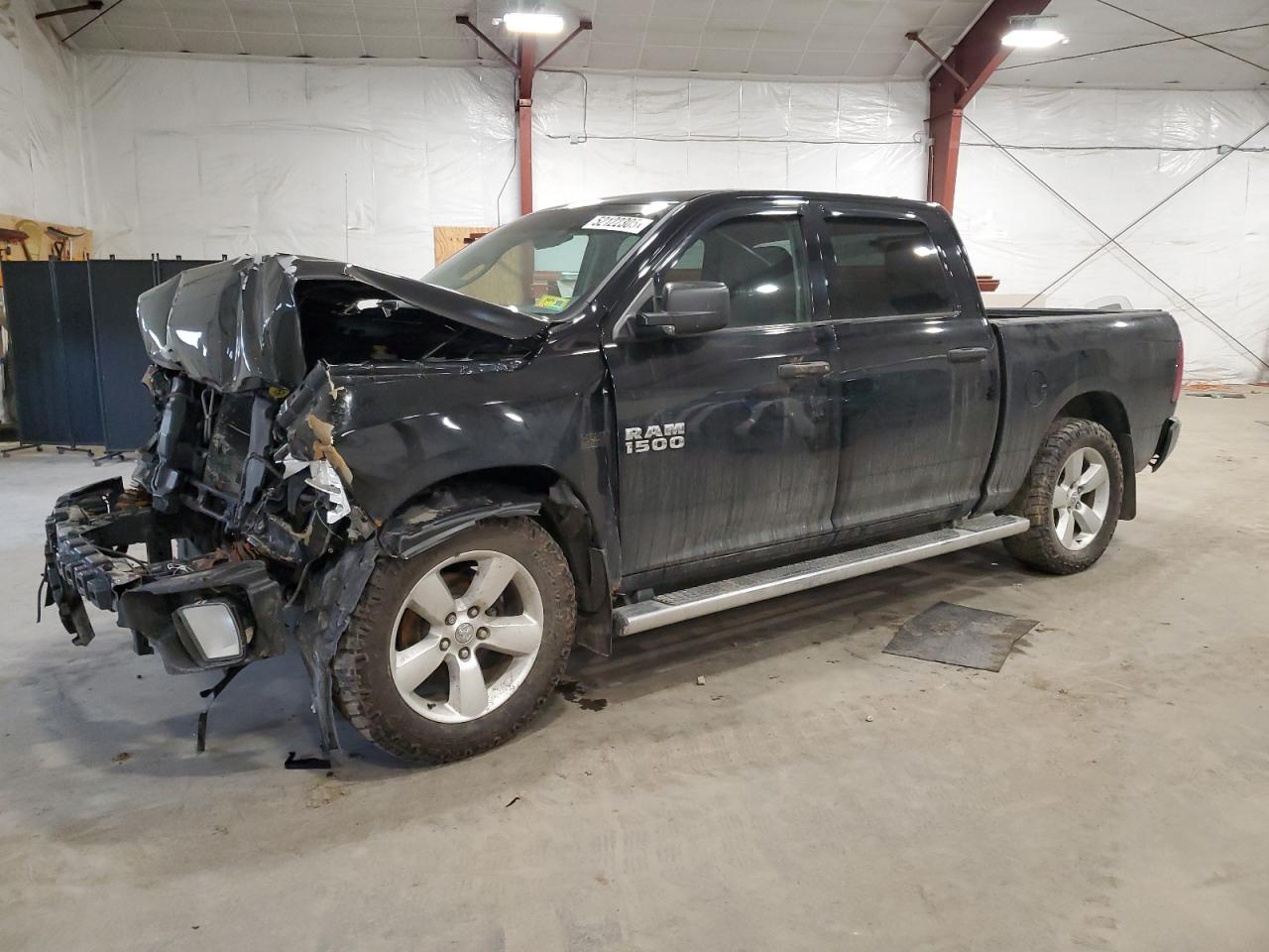 2014 Ram 1500 St იყიდება Center Rutland-ში, VT - Front End