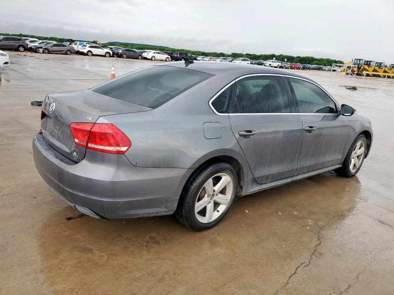  VOLKSWAGEN PASSAT 2012 Серый