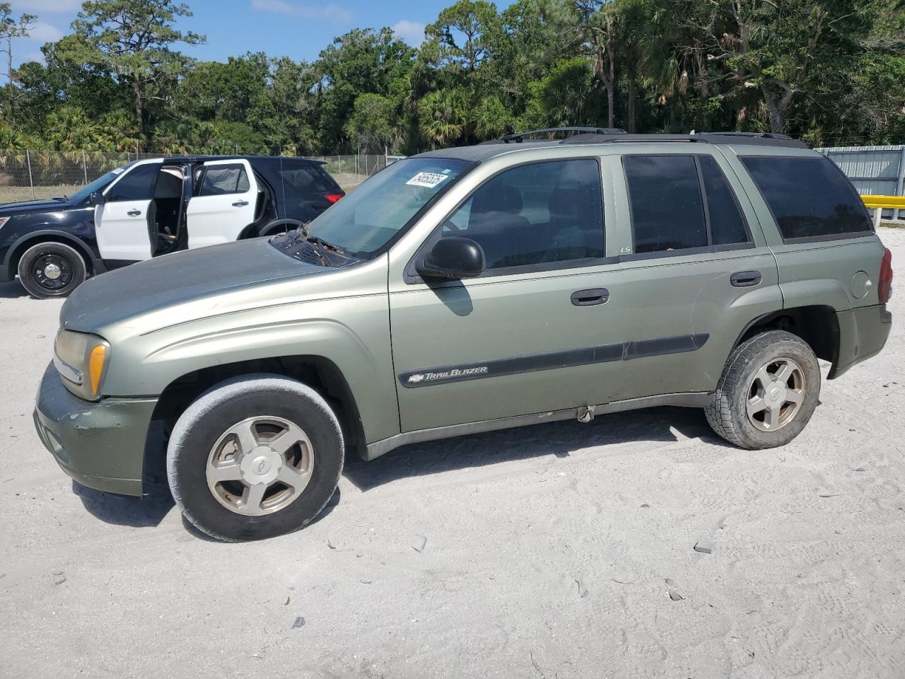 2004 Chevrolet Trailblazer Ls for Sale in Fort Pierce, FL - Front End