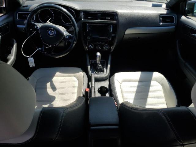 Sedans VOLKSWAGEN JETTA 2016 Czarny
