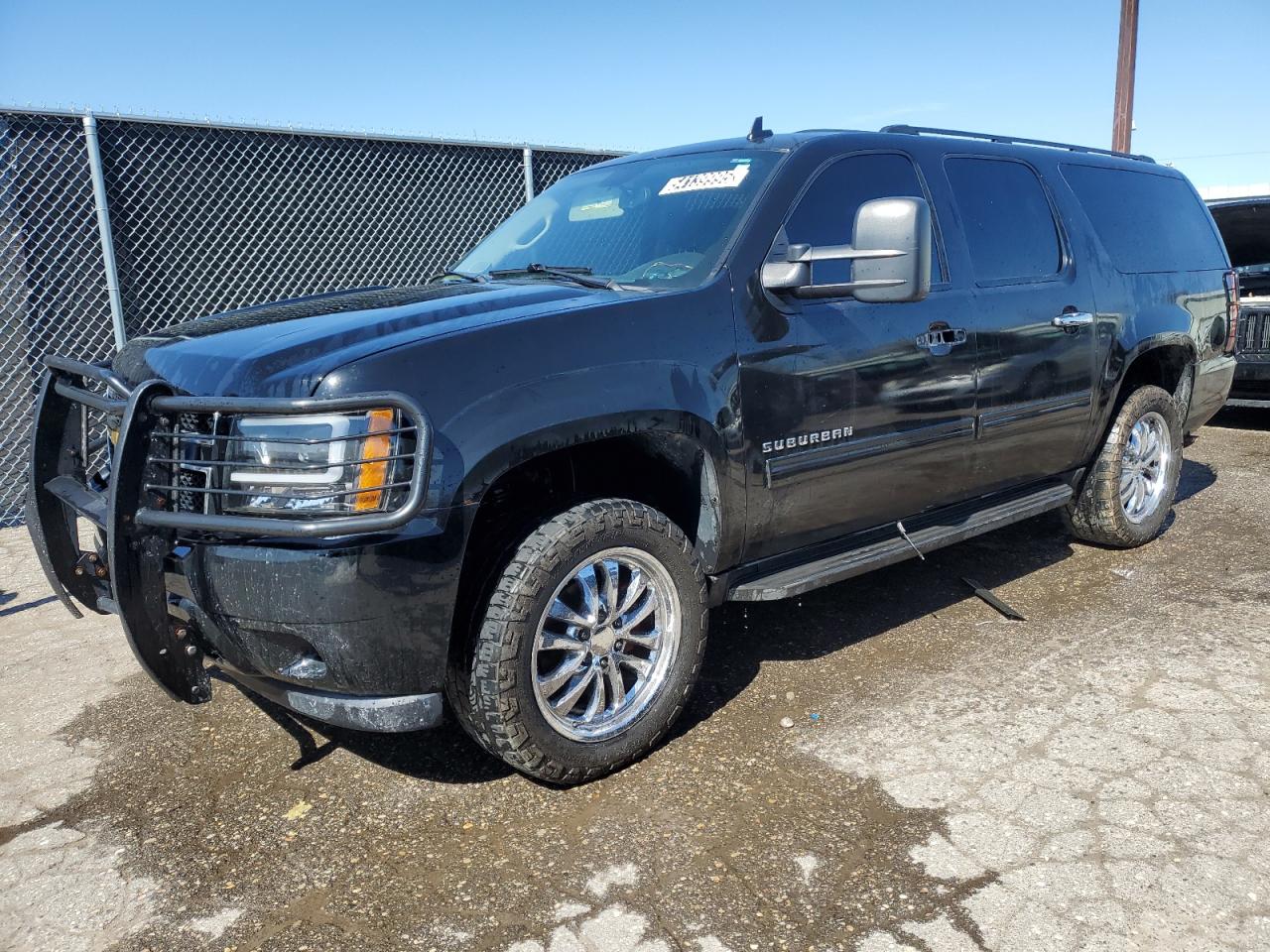 2012 Chevrolet Suburban K1500 Ls for Sale in Woodhaven, MI - Minor Dent/Scratches
