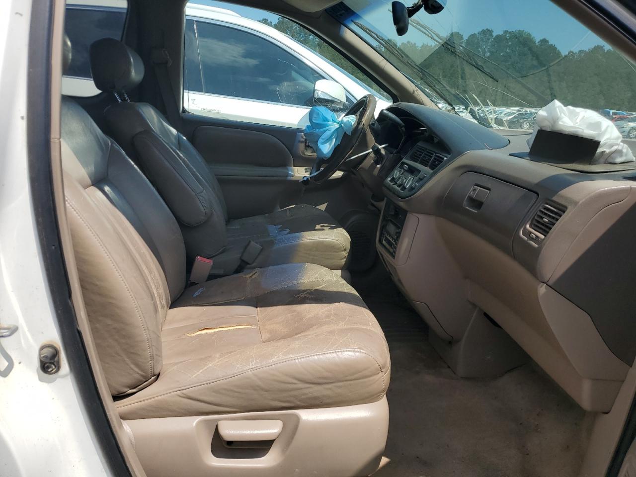2000 Toyota Sienna - Image 7