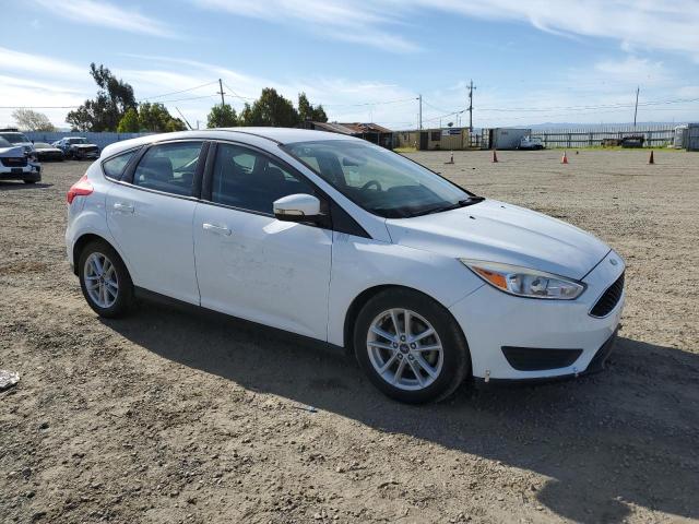  FORD FOCUS 2017 Белы